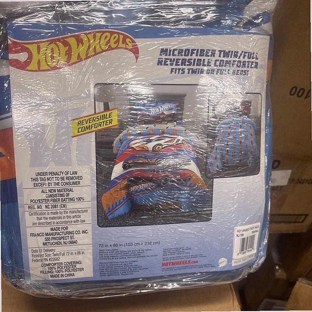 Vibrant Hot Wheels Reversible Comforter for Kids - 86" x 72" Twin/Full Size NEW